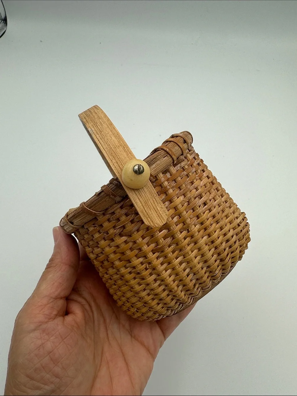miniature handcrafted Nantucket Lightship Basket